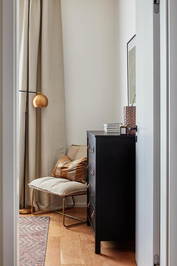 Prague Days - Designer Apts - Garage - Terrace - Easy City Access Bagian luar foto