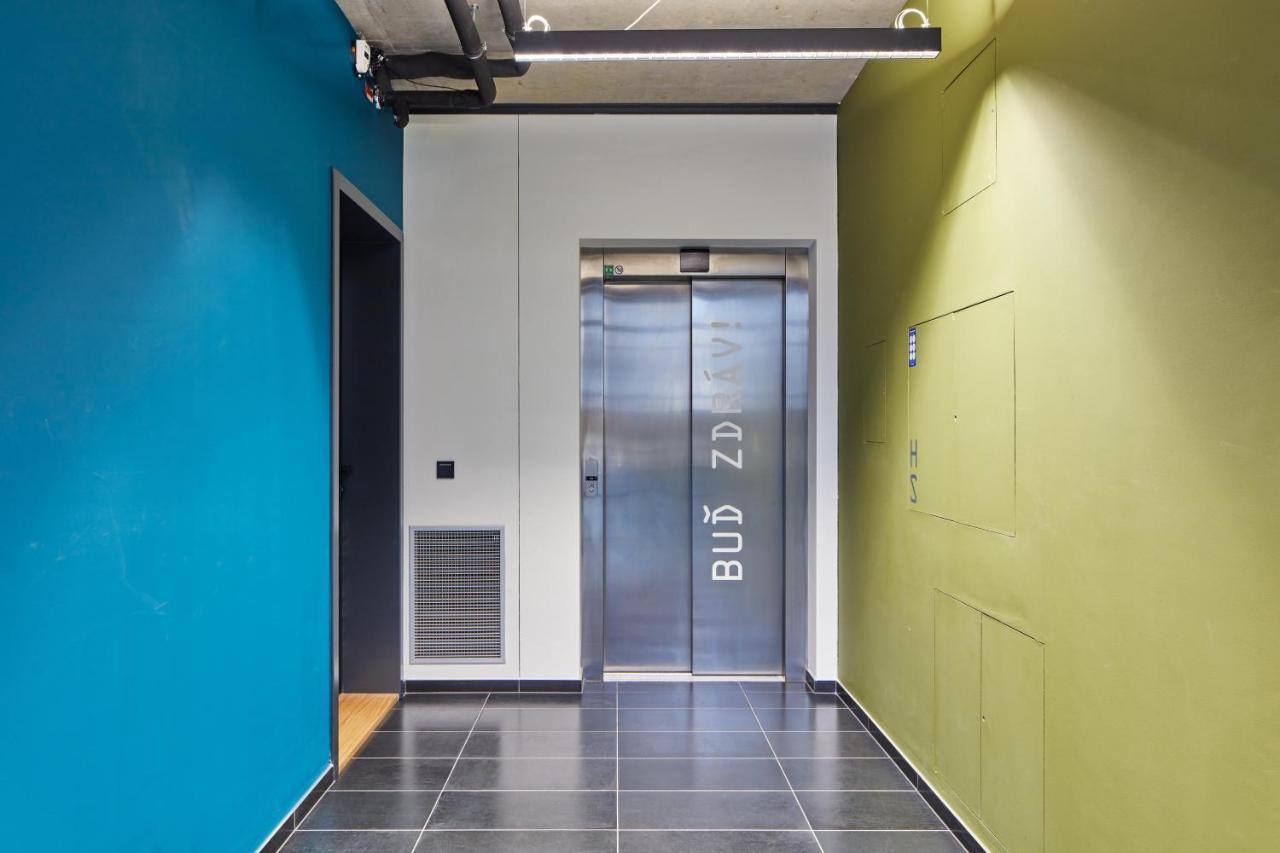 Prague Days - Designer Apts - Garage - Terrace - Easy City Access Bagian luar foto